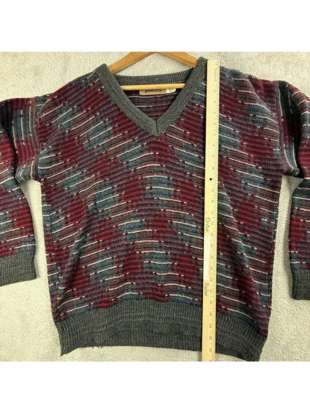 Vintage Jantzen Sweater Mens Medium Red Geometric V Neck Acrylic Knit Pullover